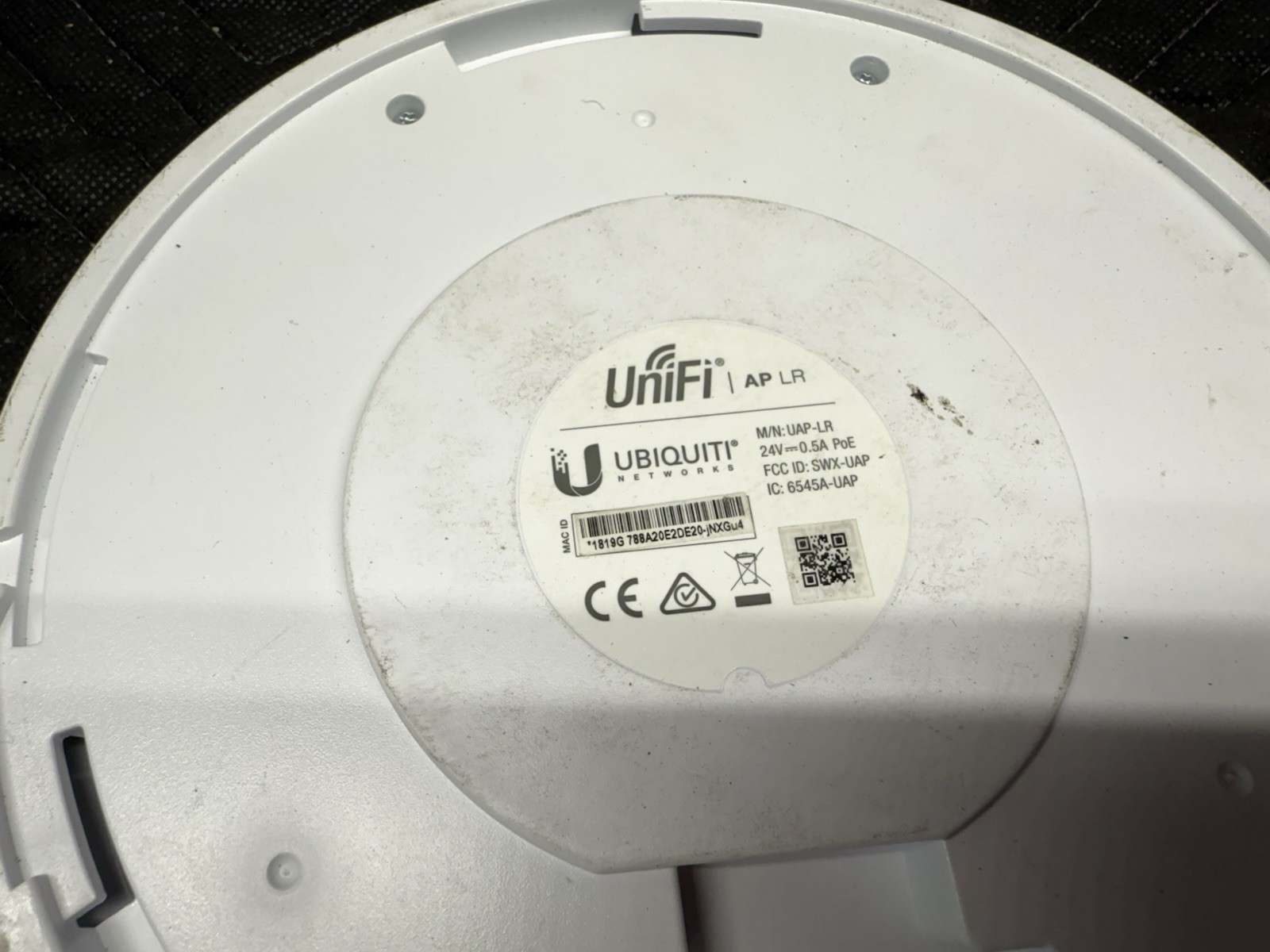 2 Ubiquiti Networks UAP-LR Wi-Fi System Long Range Network Access Point 1wallmt