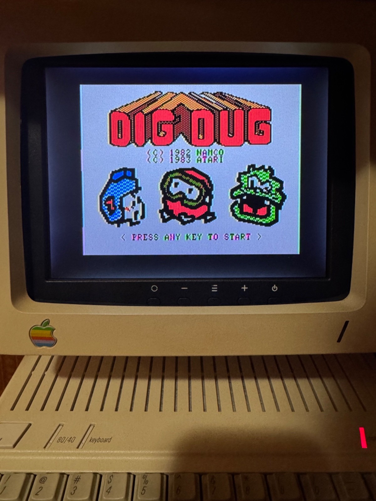 Apple IIe Computer Software bundle w/ Games - Applications - DOS - Diagnostics