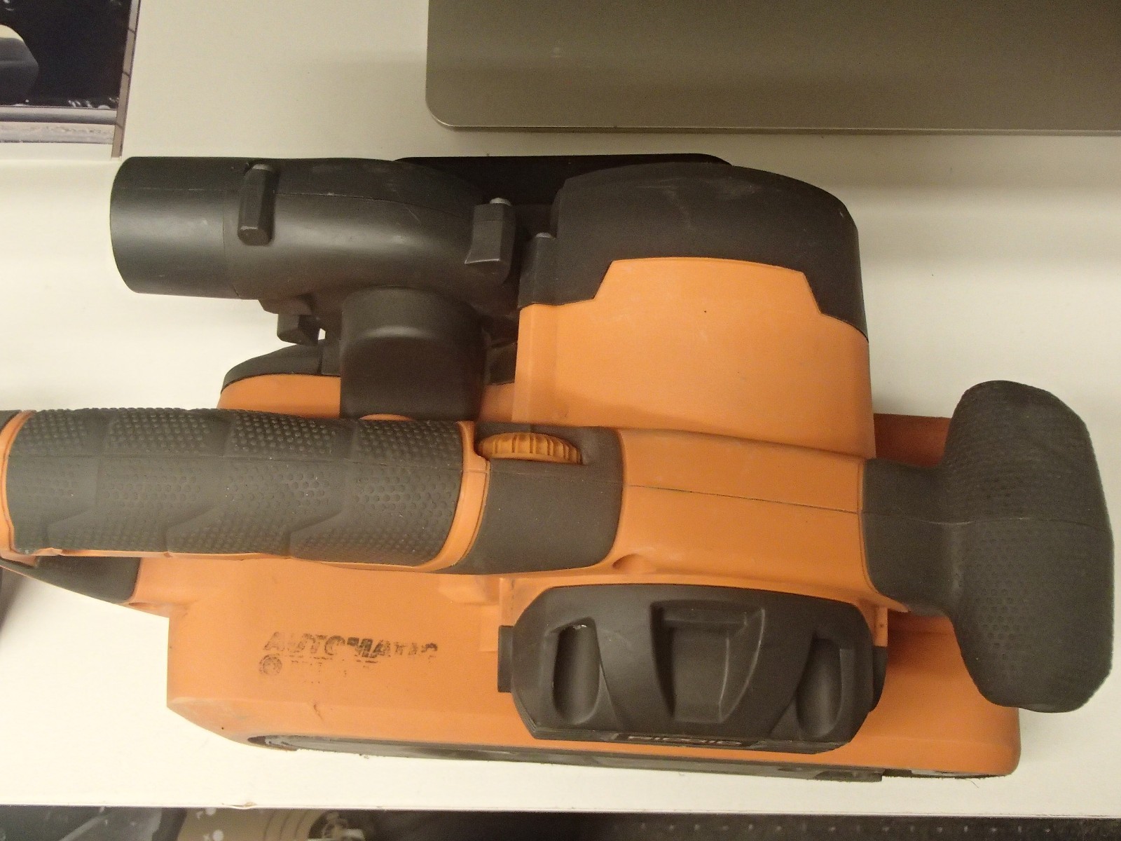 Ridgid R2740 Corded Variable Speed Belt Sander