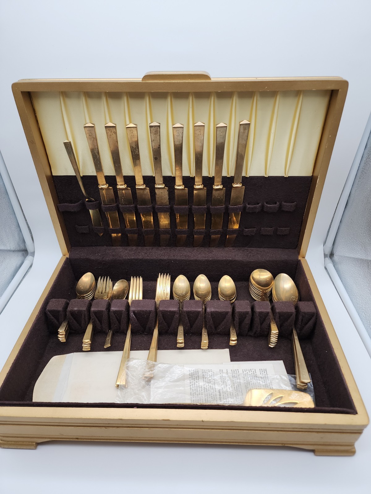 VINTAGE 52 Pc DIRIGOLD DIRILYTE REGAL GOLD TONE FLATWARE SET With Original Case