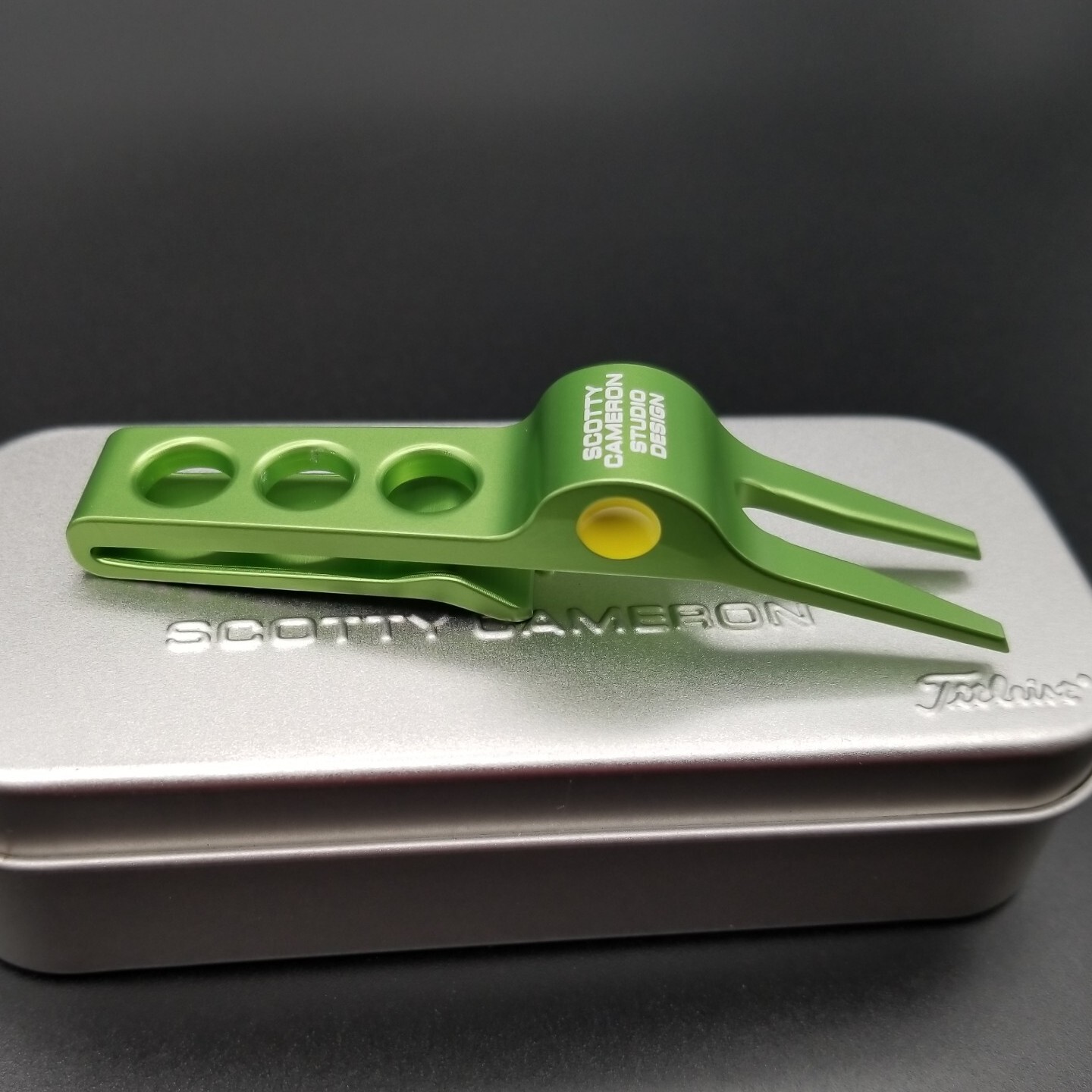 SCOTTY CAMERON PEARLS PIVOT TOOL BRIGHT DIP LIME
