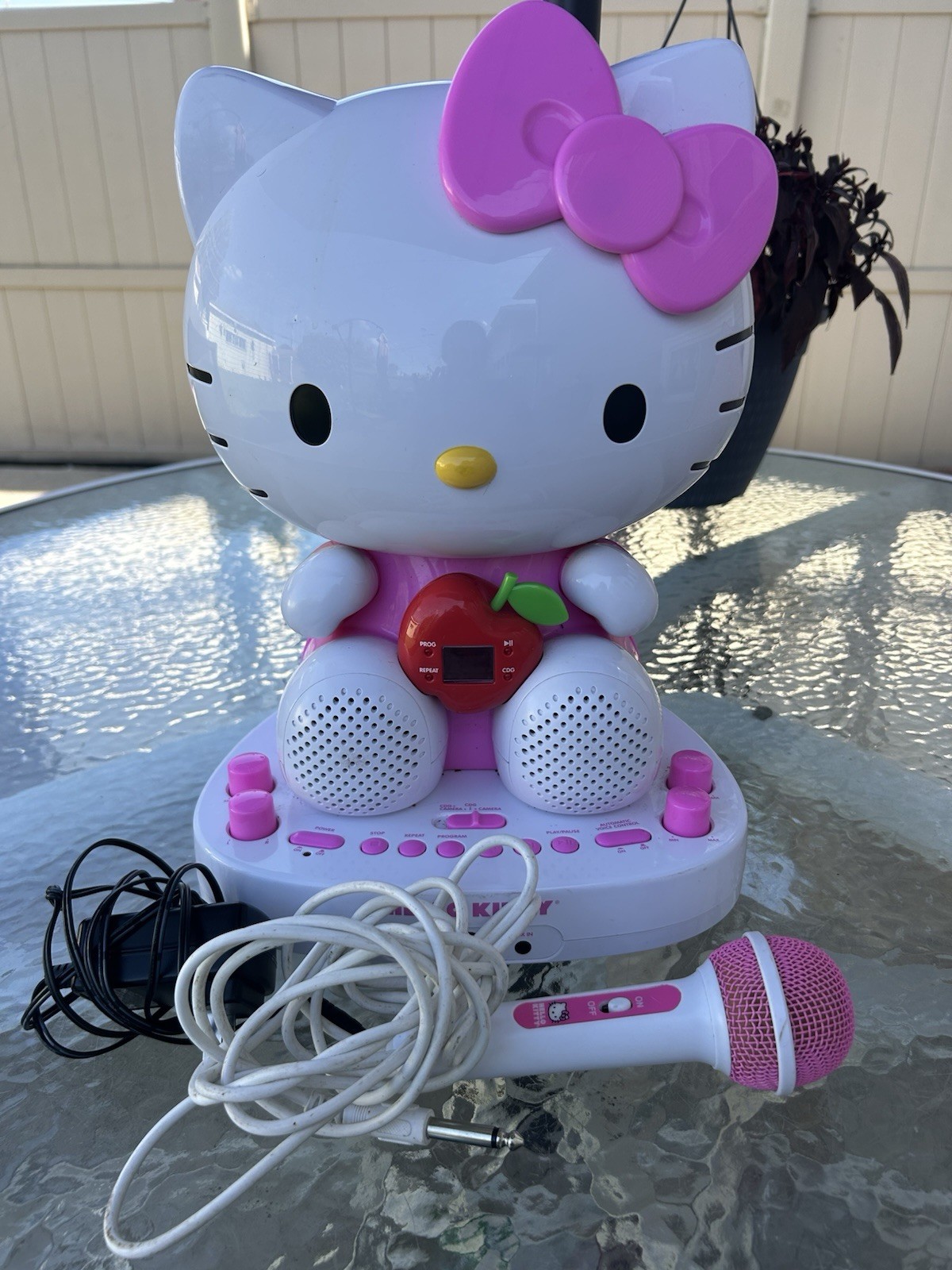 Hello Kitty 2013 Karaoke Machine/CD Player/Camera/video & MicPower Cord/ READ