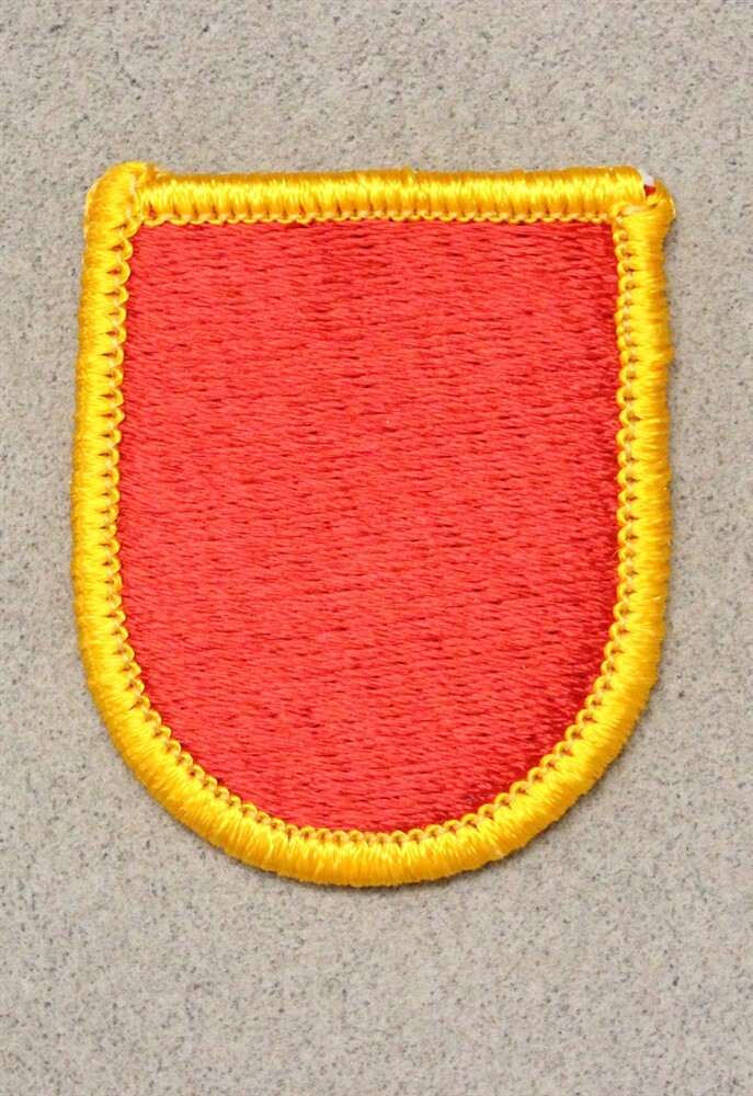Army Beret Flash Patch 657: 782nd Maintenance Battalion - merrowed edge