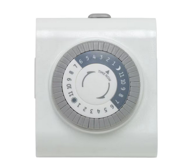 DEFIANT 15 Amp 24-Hour Plug-In Heavy-Duty Timer with 2-Grounded Outlets