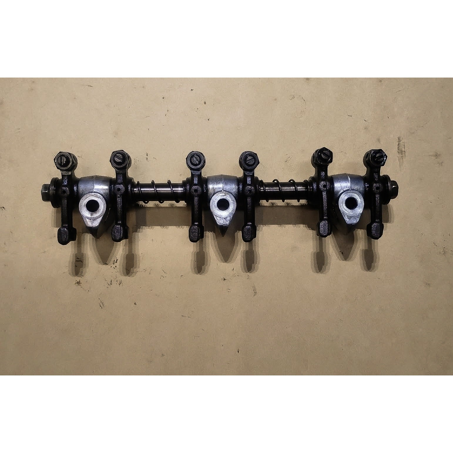 Kubota D722-E Rocker shaft assembly Used (933)