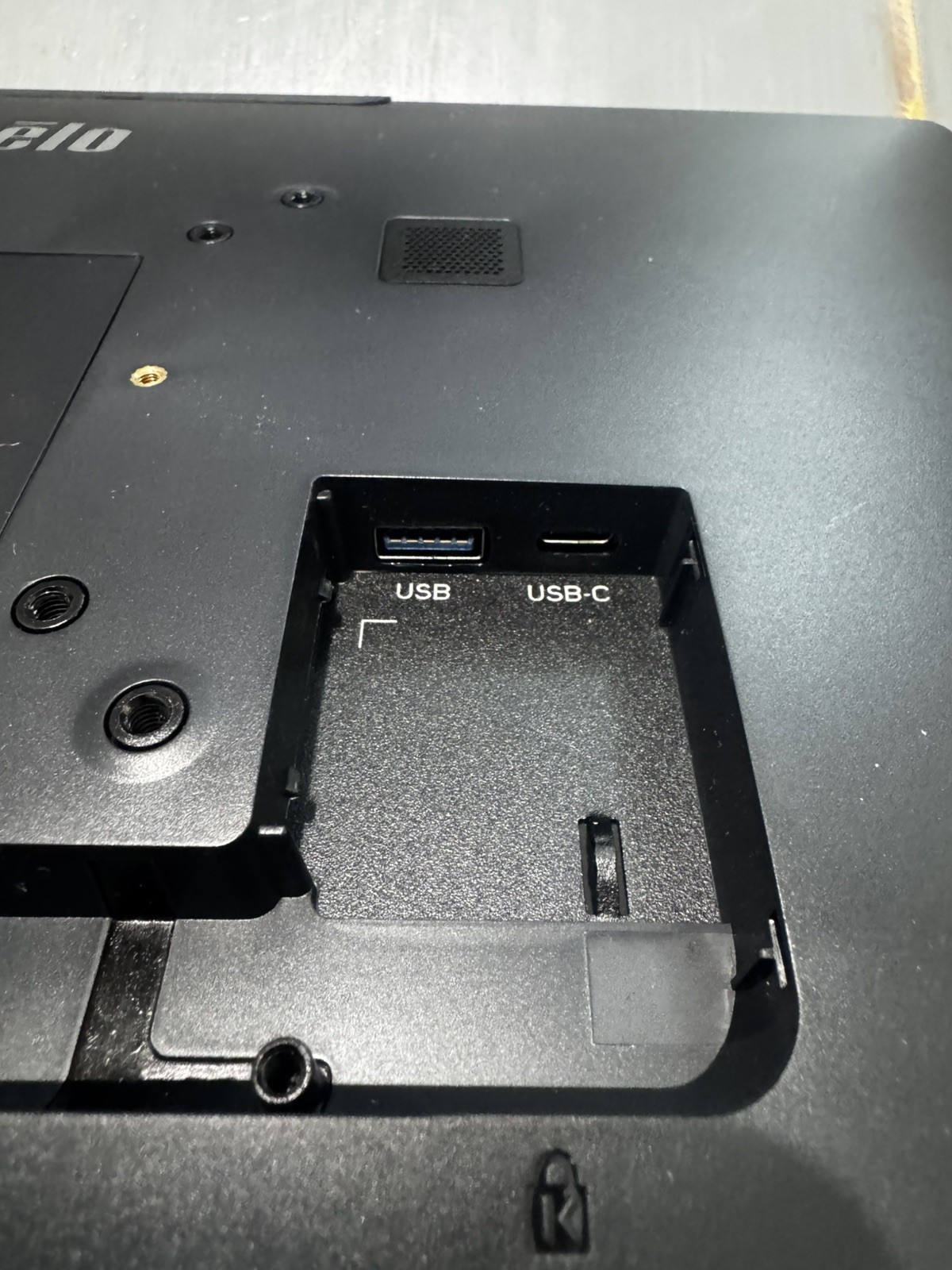 Elo Touch all-in-one computer model ESY15l1D