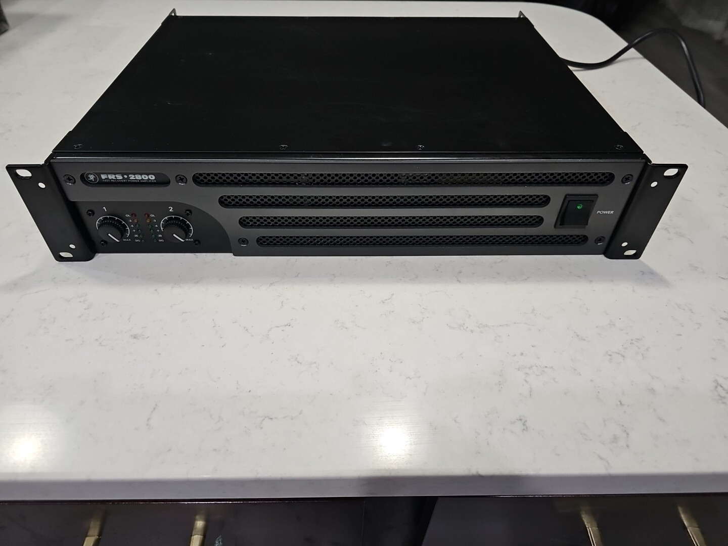 Mackie FRS 2800 Powered amplifier Excellent Condition near mint