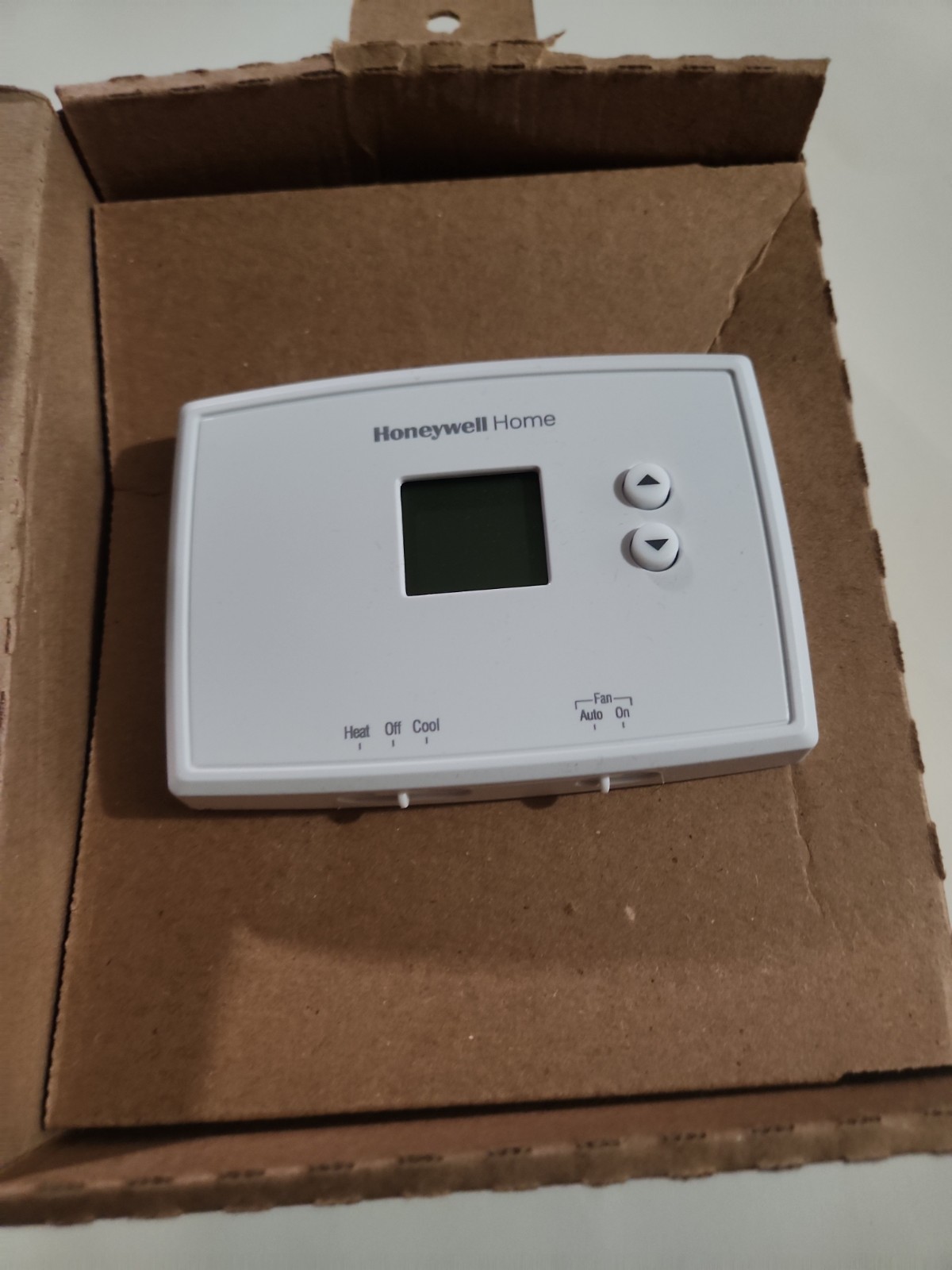 New Honeywell RTH111B Digital Thermostat White Non-programmable