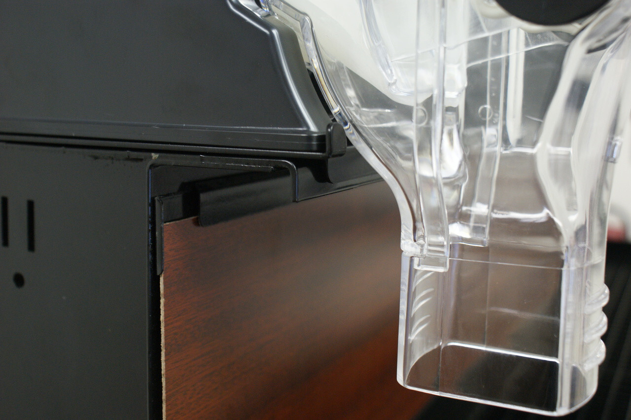 Enhance Security Trade Fixtures Locking Device for Gravity Bins