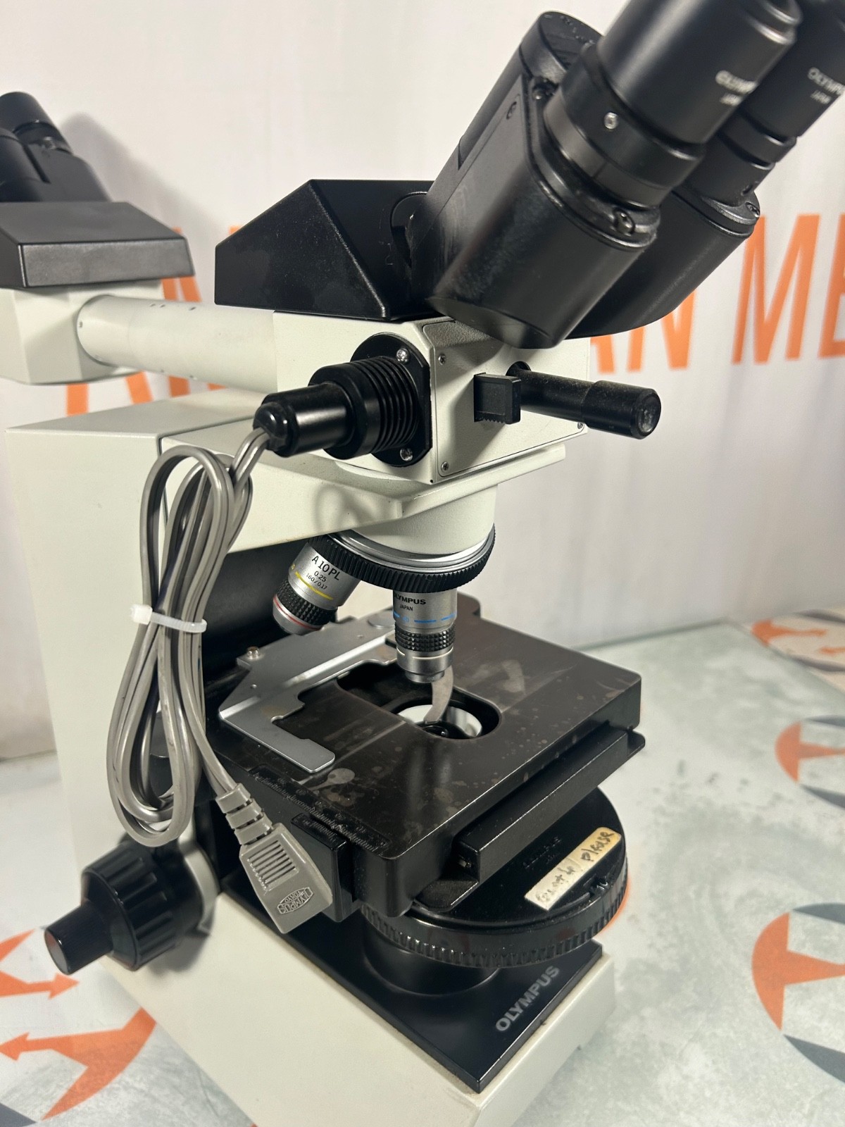 Olympus CH30 Lab Microscope with 2 lenses