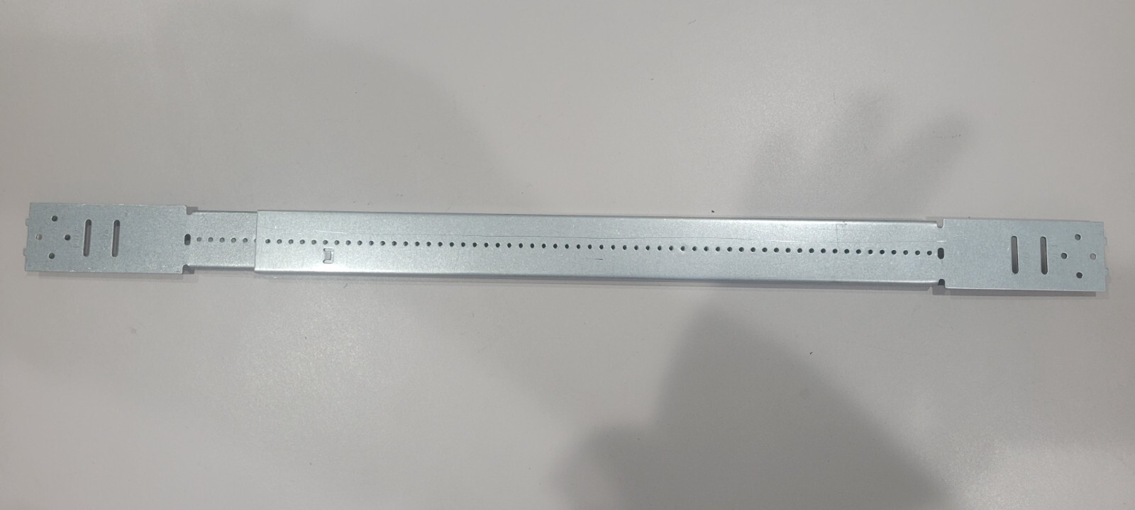 25 - 24" Telescoping Box Bracket compare to Caddy TSGB24