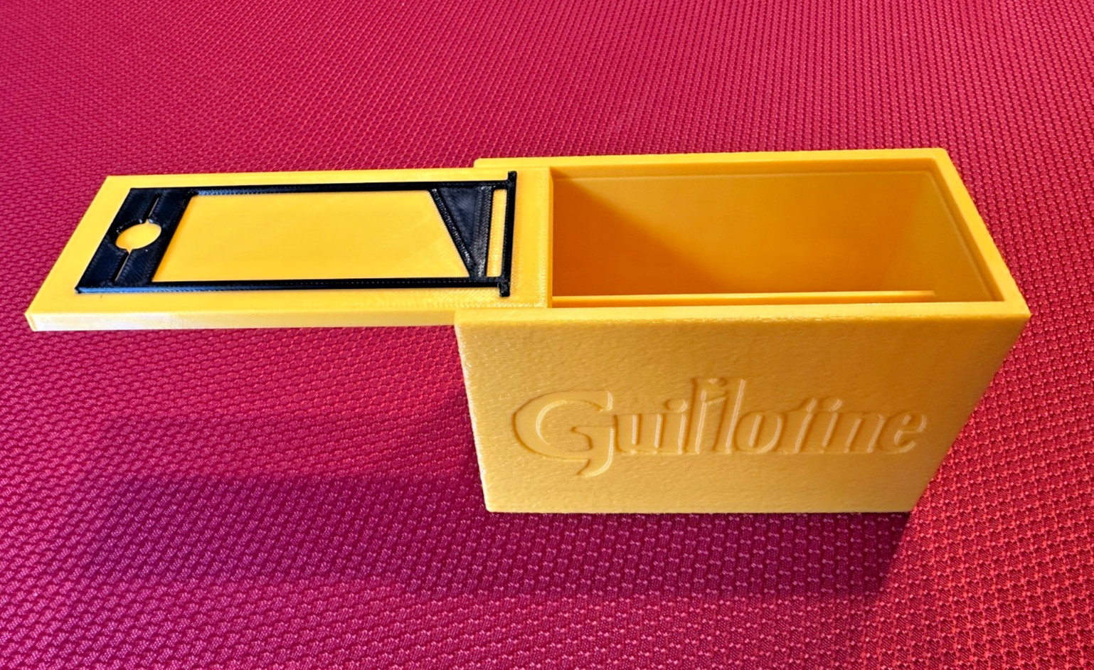 Guillotine Game Box