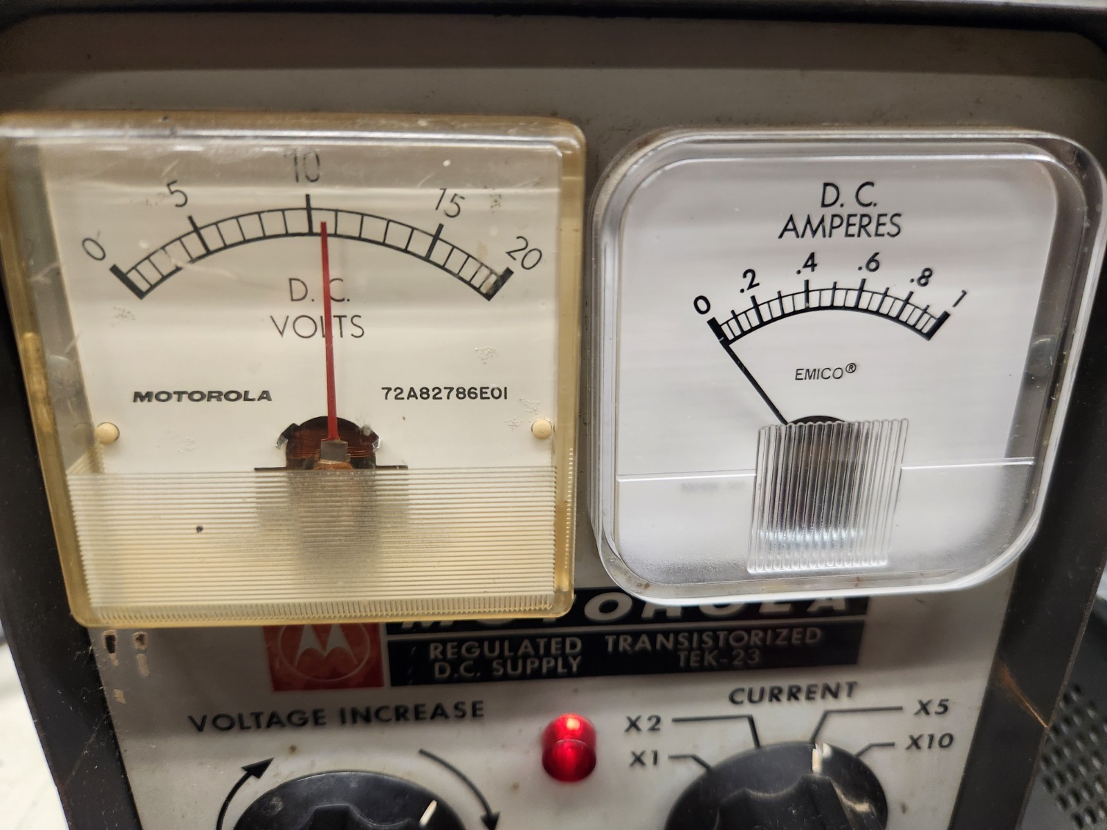 Motorola DC Power Supply TEK-23 Regulated Transistorized Adj. Voltage TESTS GOOD