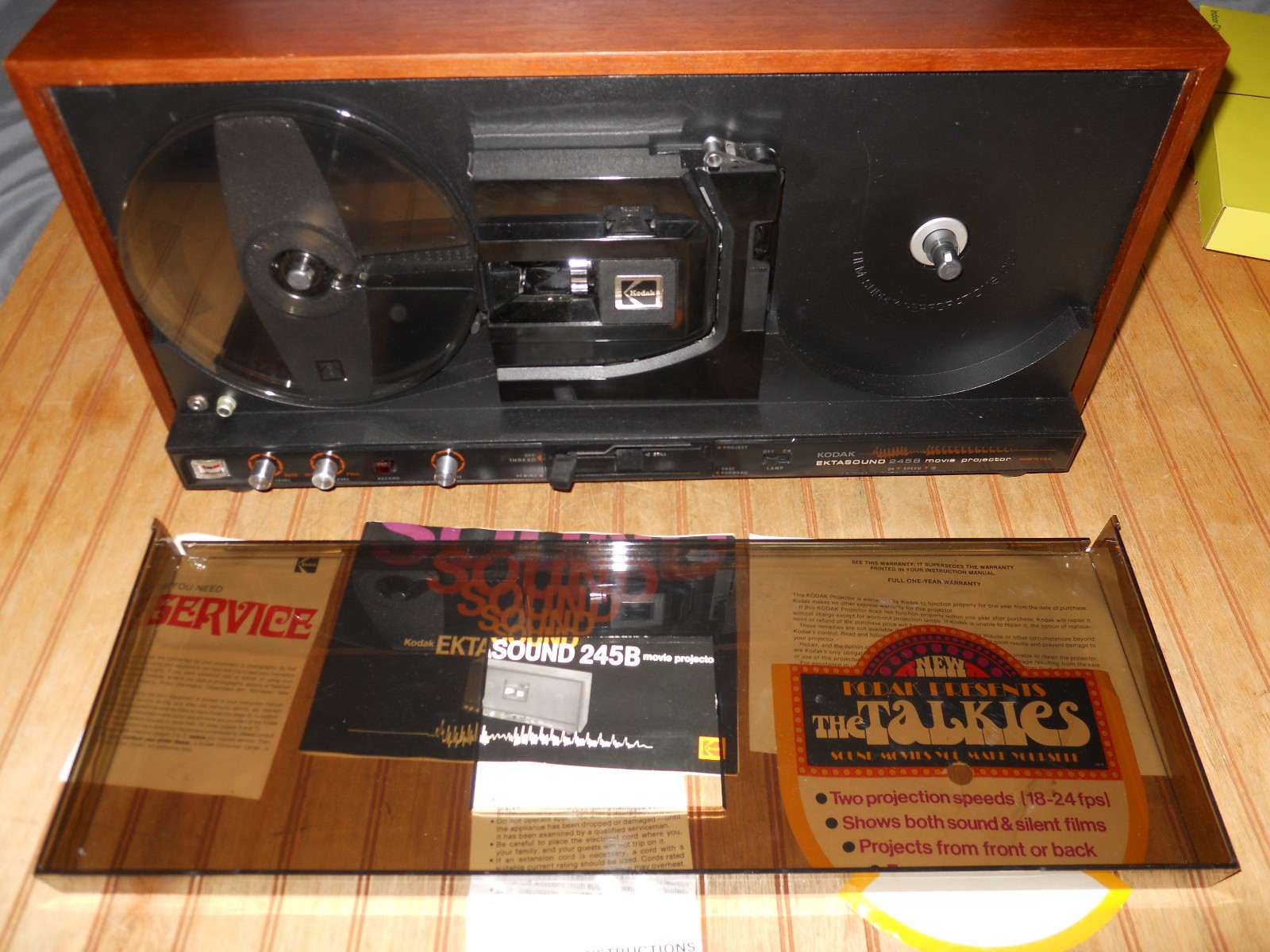 Vintage 1970's Kodak Ektasound 235B Super 8 Movie Projector as is RARE