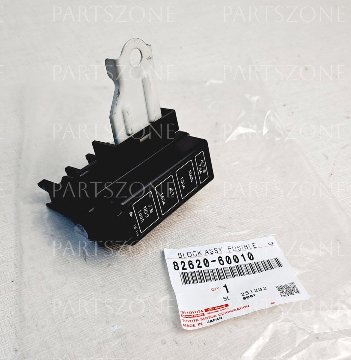 82620-60010 Lexus LX470 Toyota Land Cruiser UZJ100 HDJ100 Fusible Link Block OEM