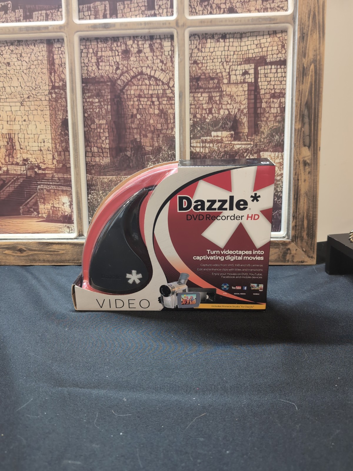 Pinnacle Dazzle DVD Recorder HD w/ Cable -  New Retail Box,  Sealed DVCPTENAM