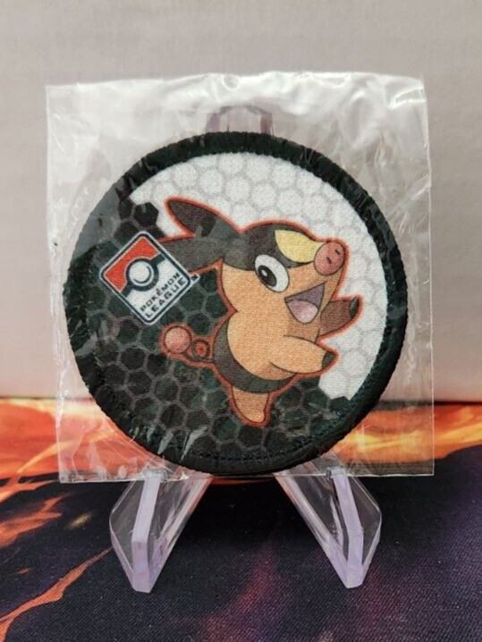Pokemon League Tepig Unova Starter Iron on Patch 2010 Badge