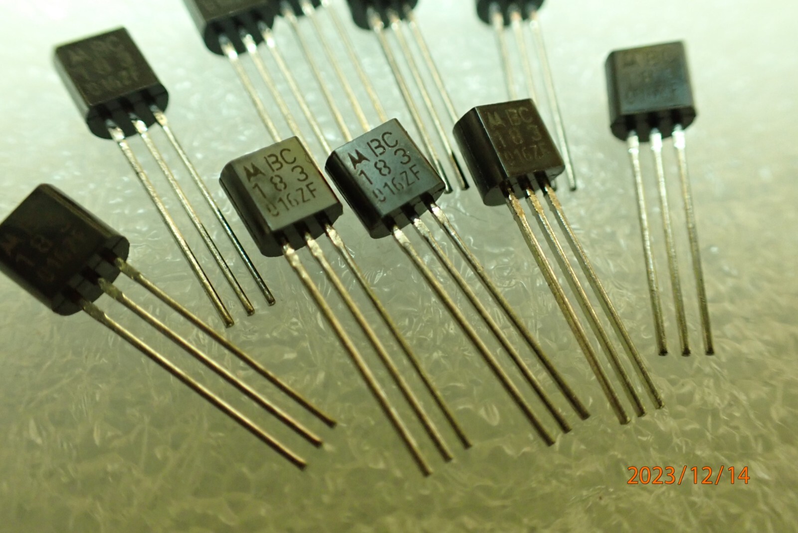 BC183 ORIGINAL MOTOROLA Transistor TO92 Arbiter Fuzz Face BC183 UK STOCK x20pcs