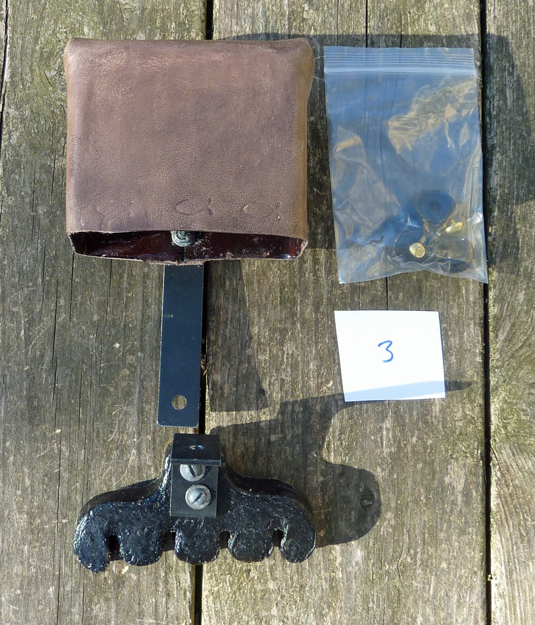 Frisk Archery bolt-on bow quiver. Brown waterbuffalo hood. Fits Bear TD bows.