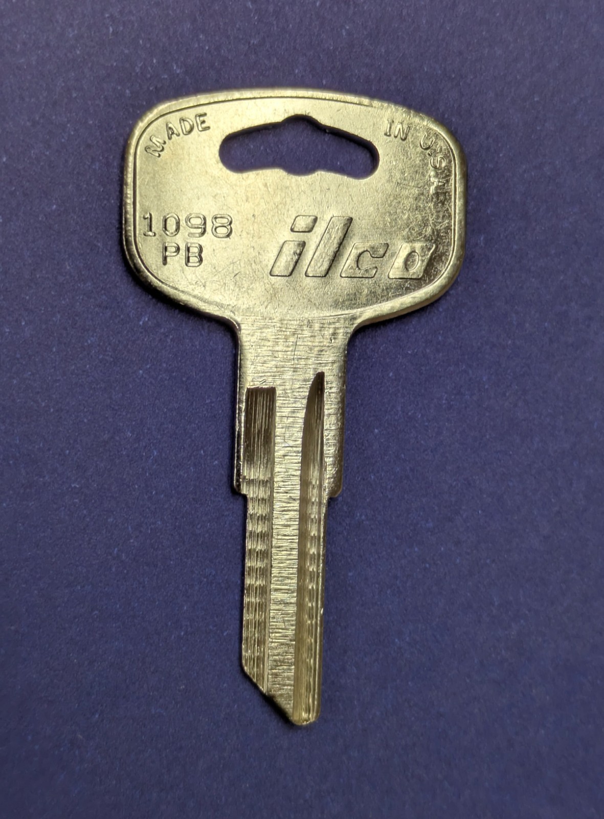 1098PB Uncut SINGLE UNCUT KEY Ilco PETERBUILT Made in USA