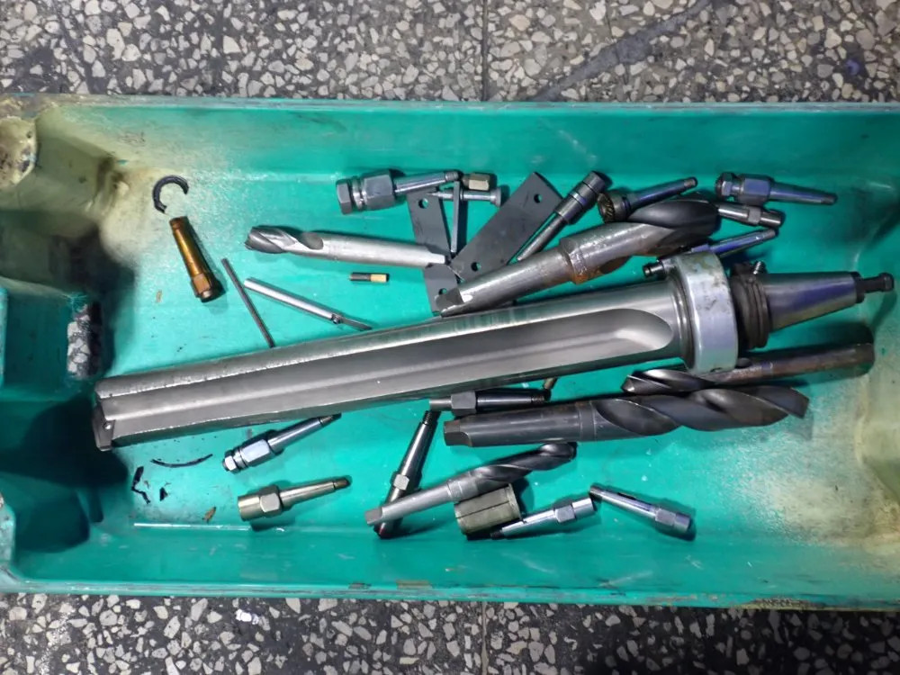 MISC. EQUIPMENT  08250881036