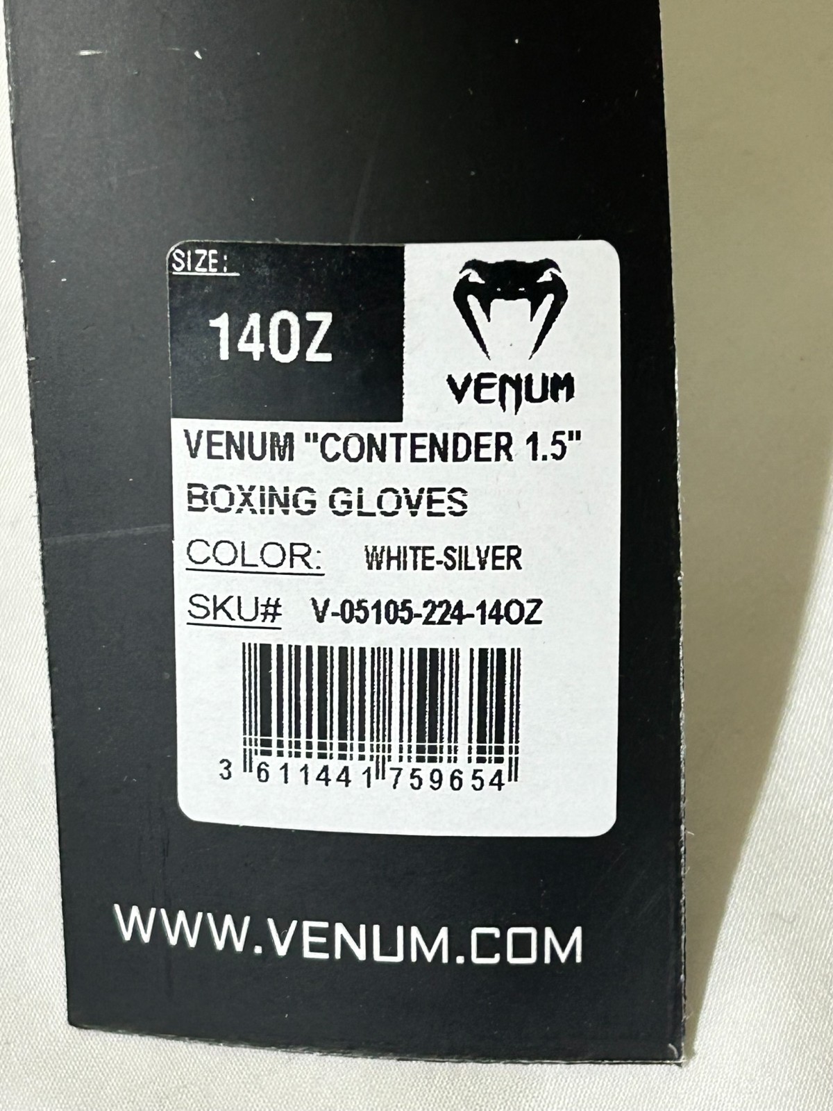 NEW Venum Contender 1.5 14 oz white/silver boxing gloves