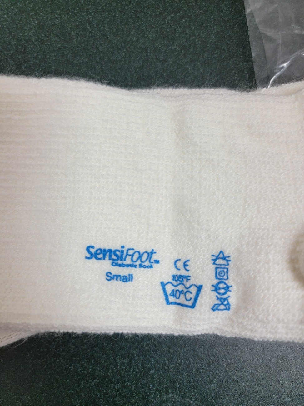 NEW~ SENSIFOOT~Diabetic Crew Style Socks Size SMALL White JOBST