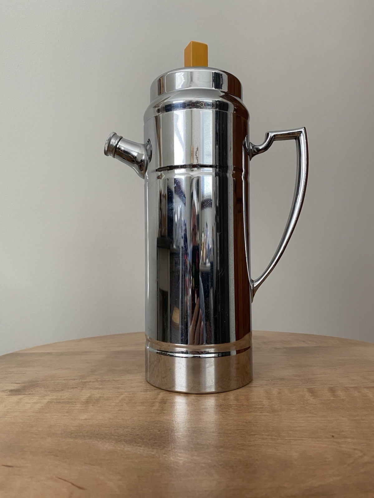 Art Deco Cocktail Shaker Chrome Stainless Yellow Bakelite Topper  11 in Vintage
