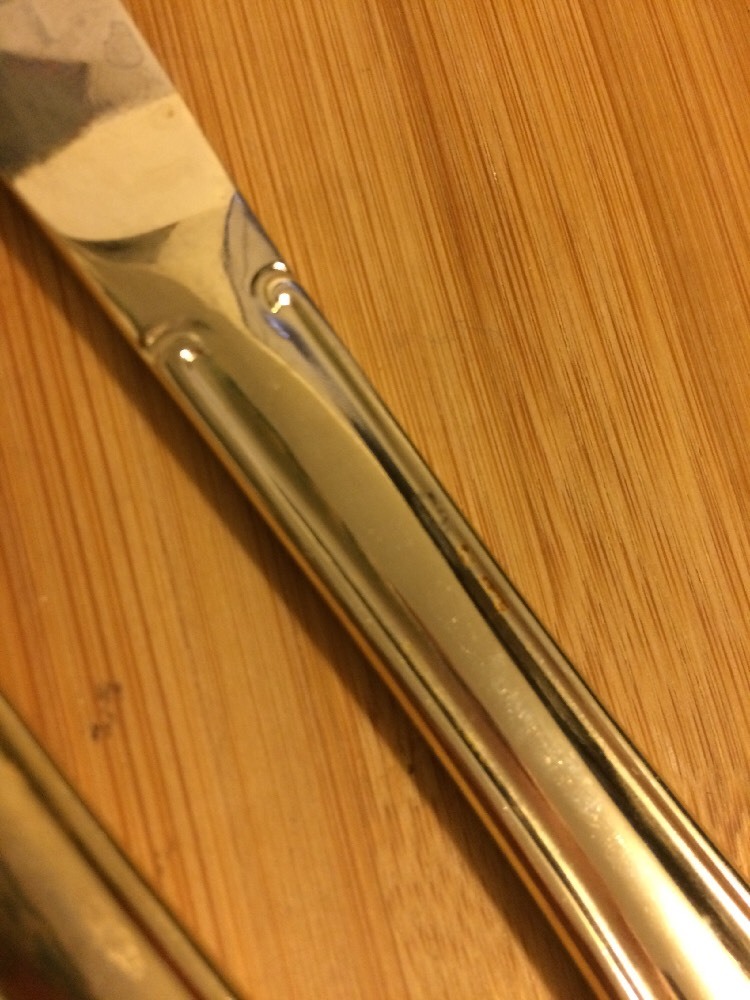 Farberware Gold Electroplate Scroll Plume Tip 2 DINNER KNIVES 8 3/4"