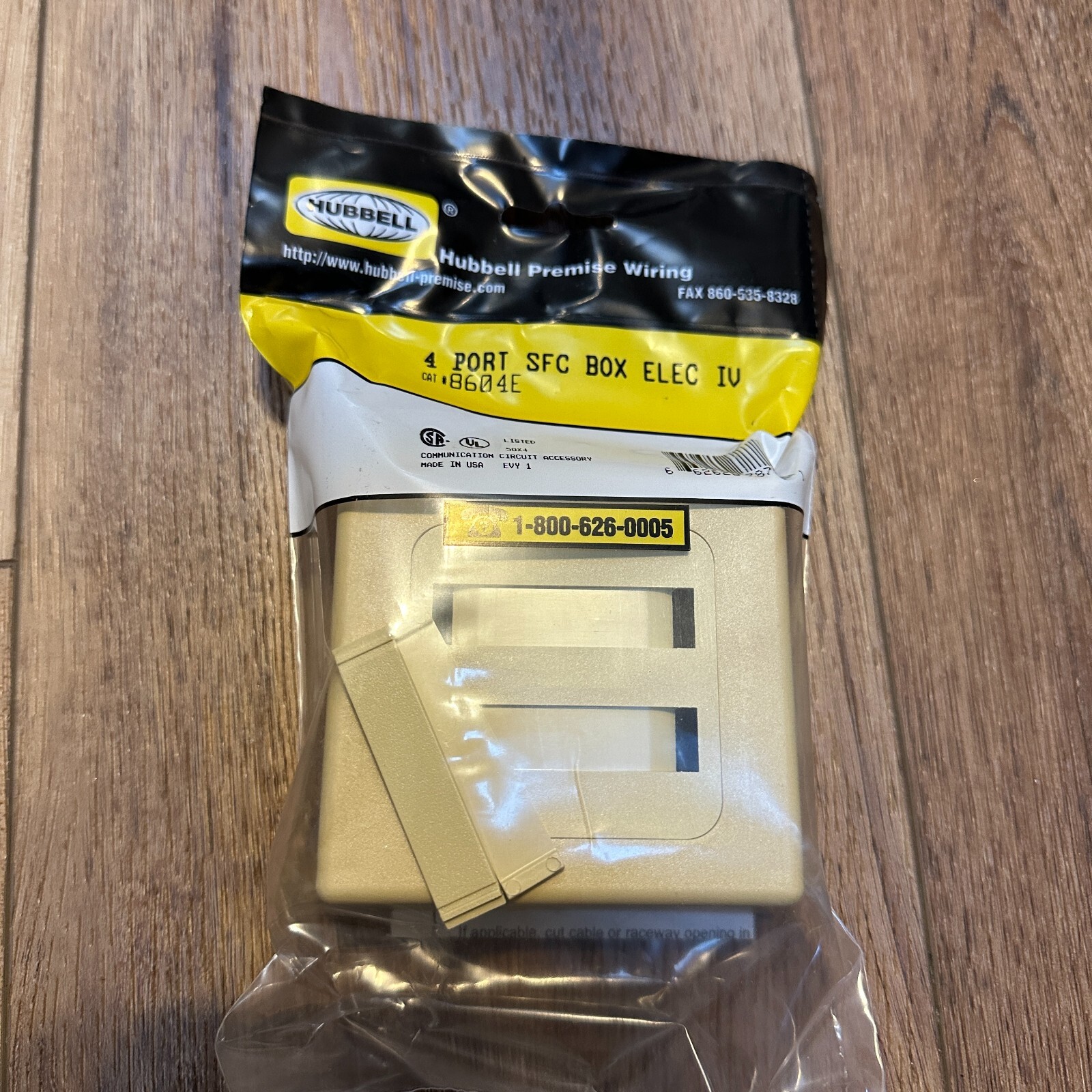(Lot of 4) 4-Port Surface Mount Box Hubbell ELECTRIC Ivory 8604E