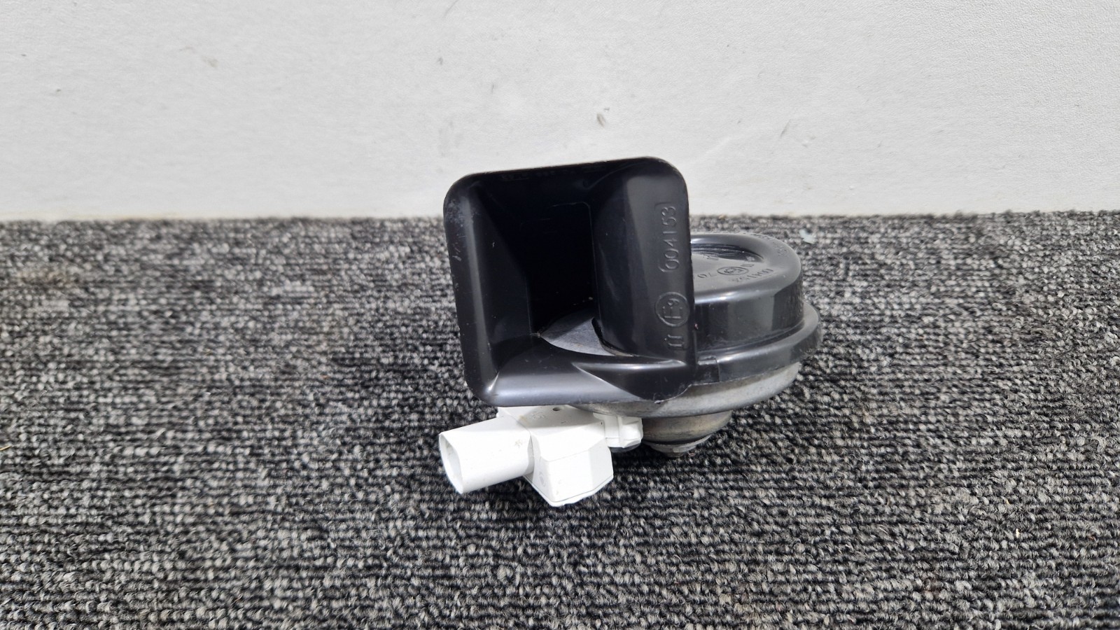 High Tone Horn BMW 1 2 3 Series F22 F23 F30 F31 LCI Fanfare Signal Siren 7400703