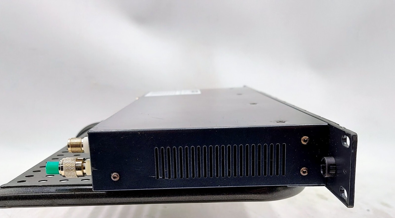 SACOM DS8800 Digital Spectrum Series 8-module Wireless Microphone Receiver