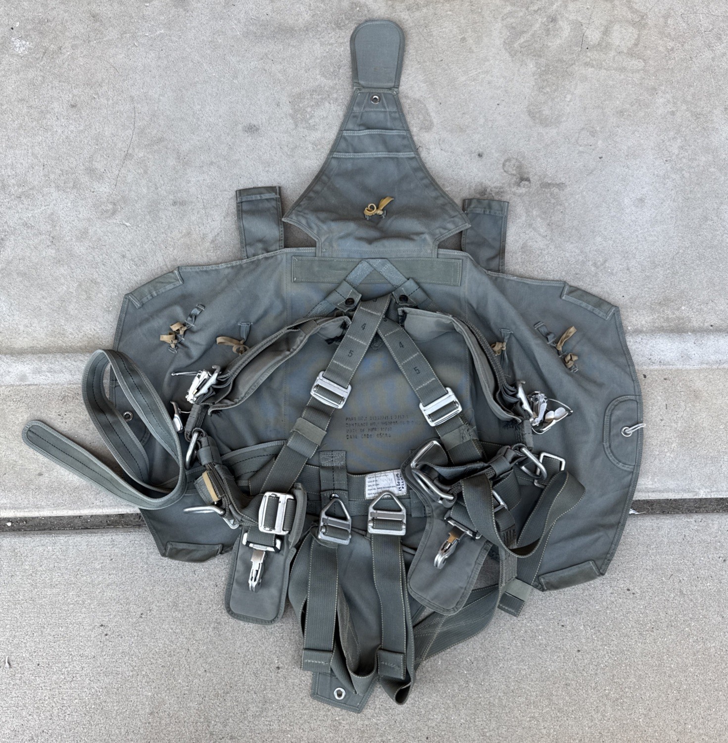 US Military T-11 Parachute Harness assembly  Collectible, Airborne