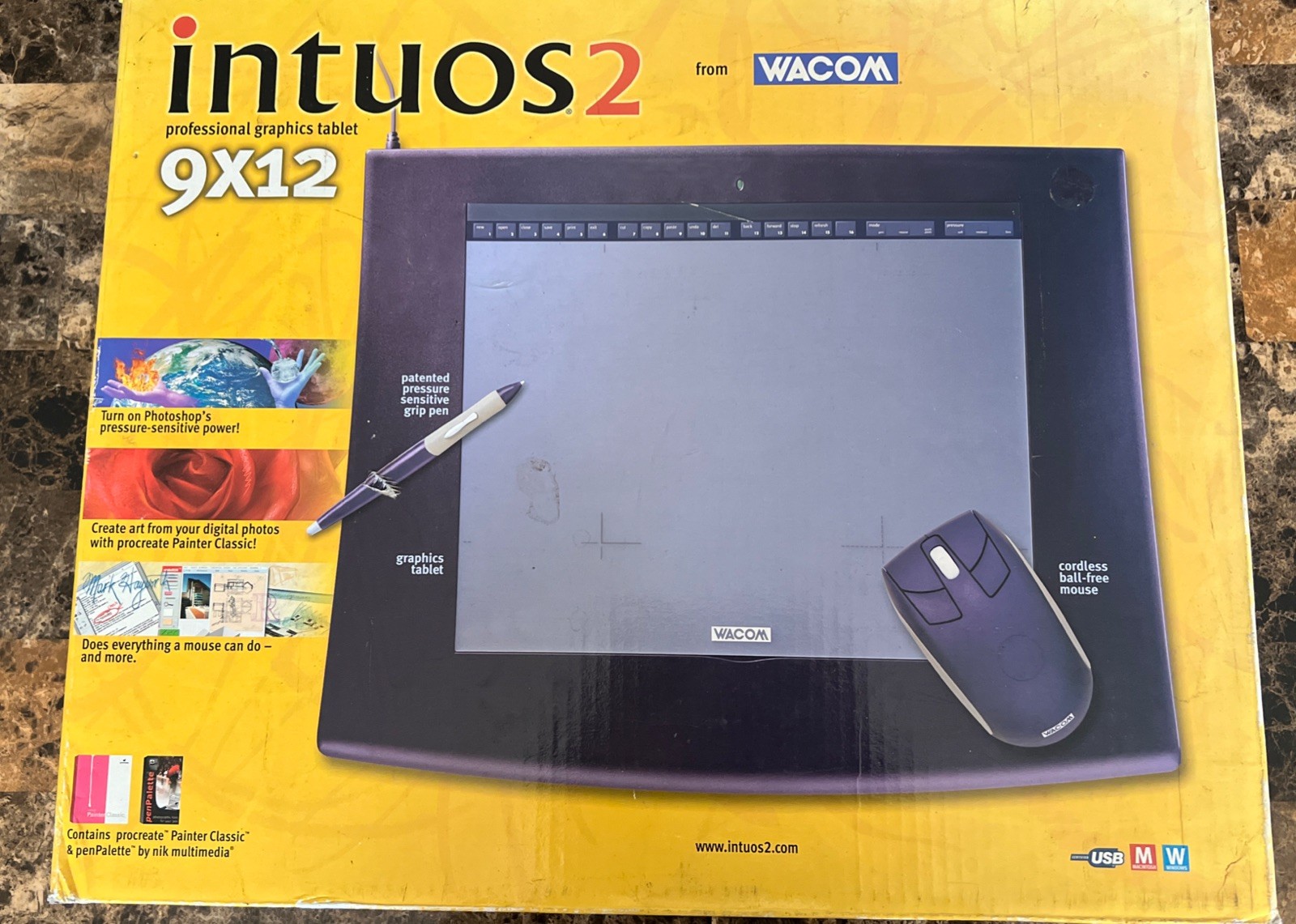 Intuos2 From WACOM Professional Graphics Tablet 9x12 W/ Pen Tools 4D Mouse