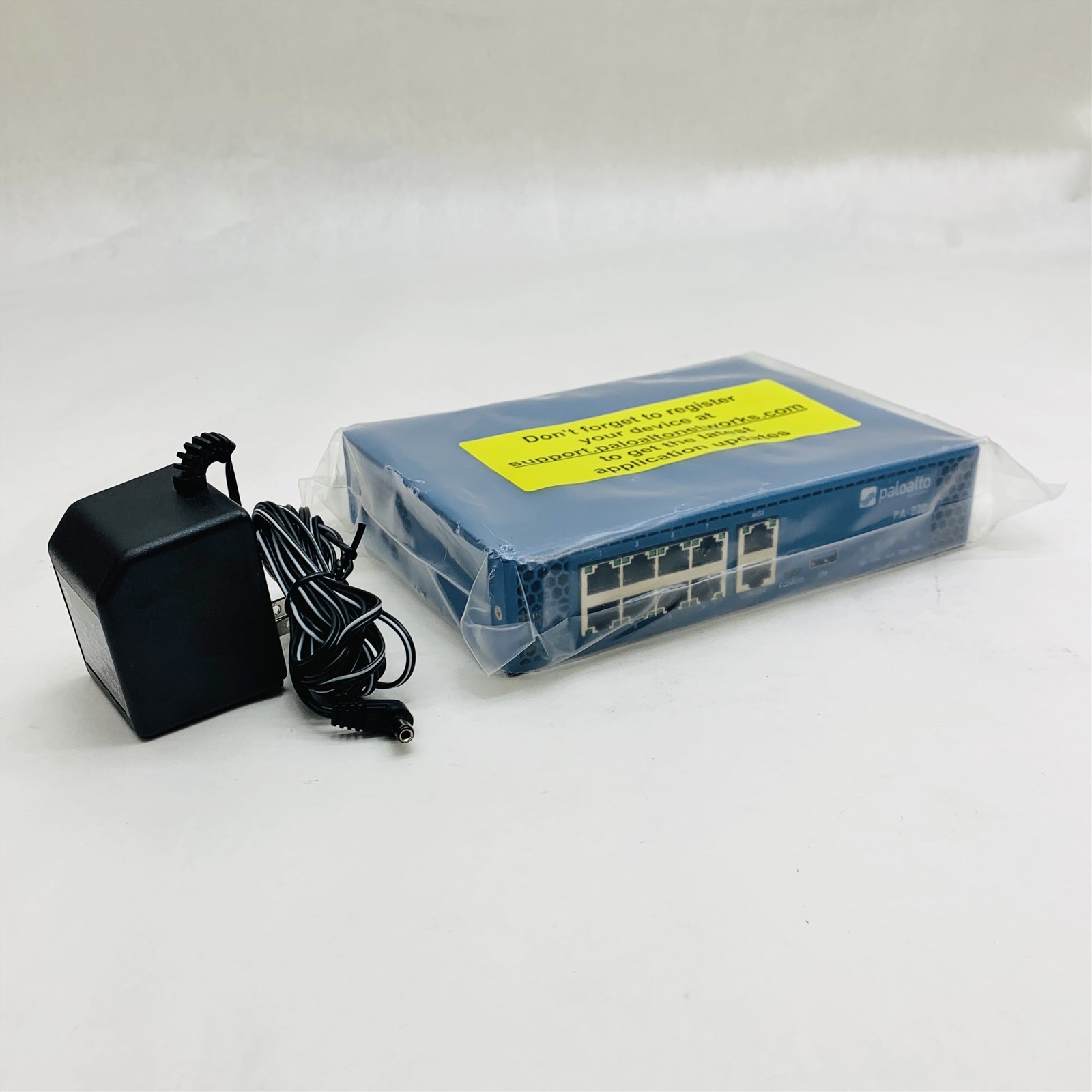 Palo Alto Networks PA-220 Next Gen 8x GE Ports Network Security Firewall *New