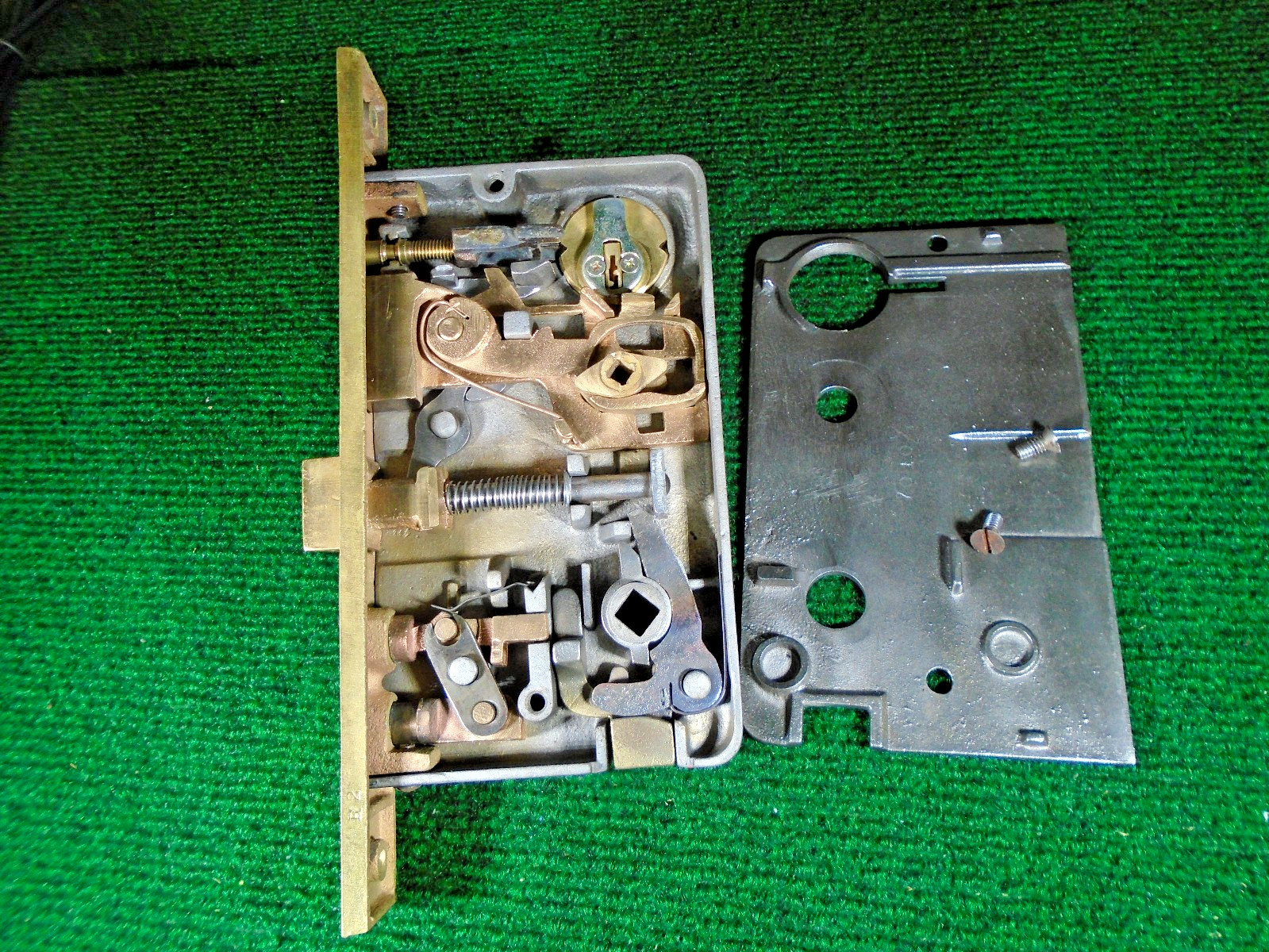 8 ¼” CLINTON HDW #7010 1/2 ENTRY MORTISE LOCK w/KEYS - REMANUFACTURED -  (18264)