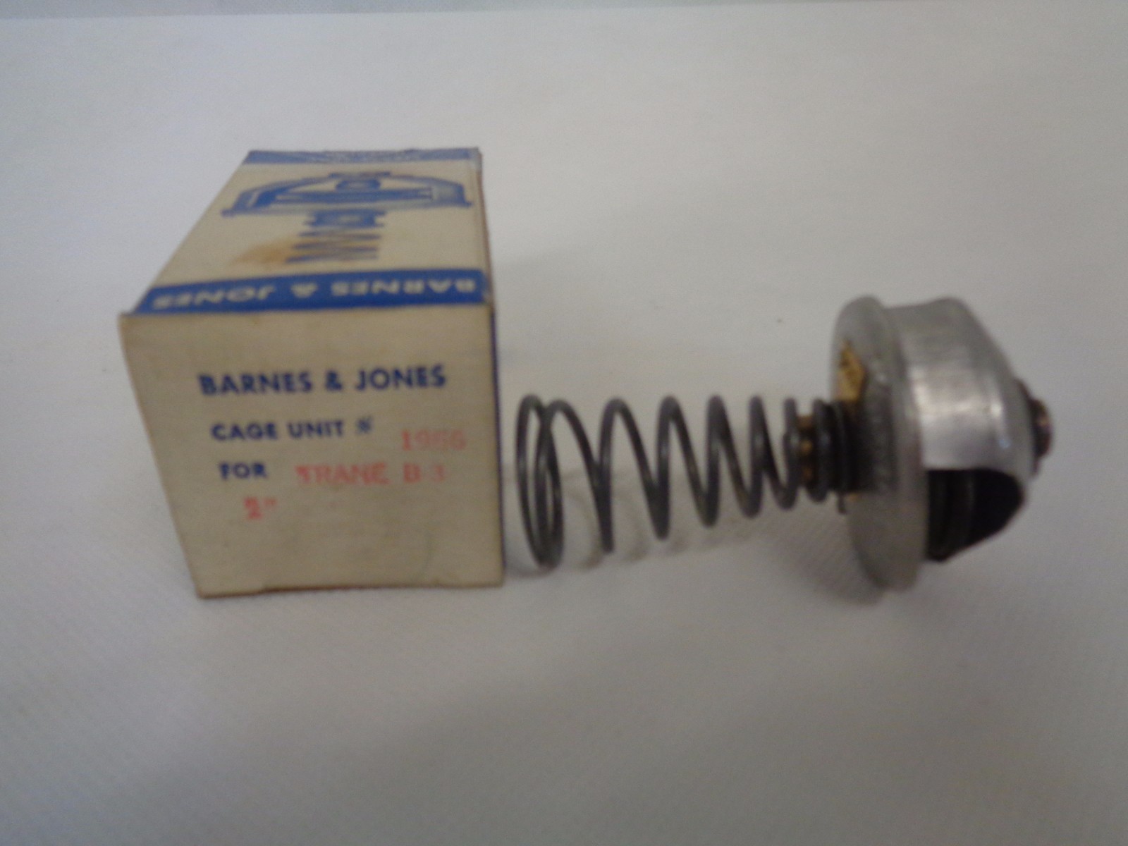 NEW BARNES&JONES 1966 STEAM TRAP INTERIOR