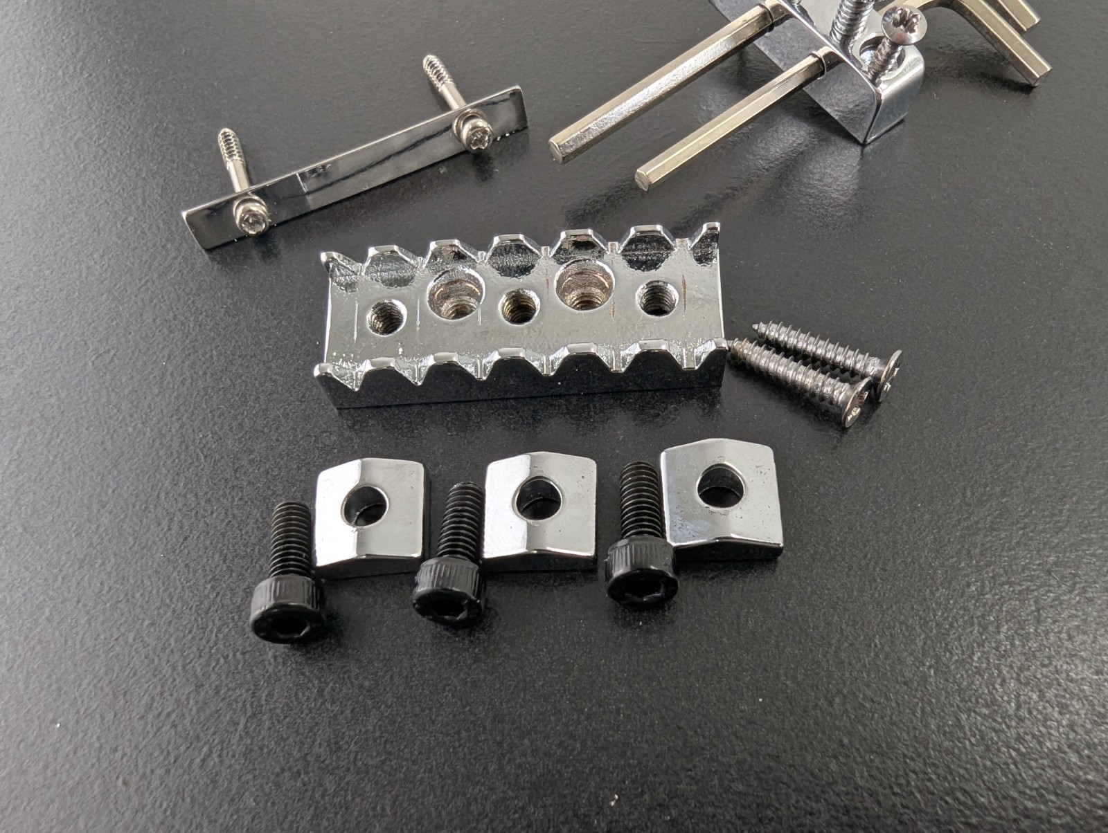 Licensed Floyd Rose WR3 Locking Nut & String Retainer & Wrench Chrome 43mm