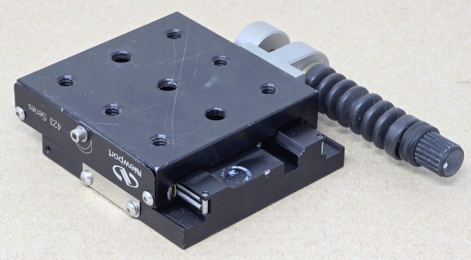 Newport 423 Series Precision Linear Platform Stage