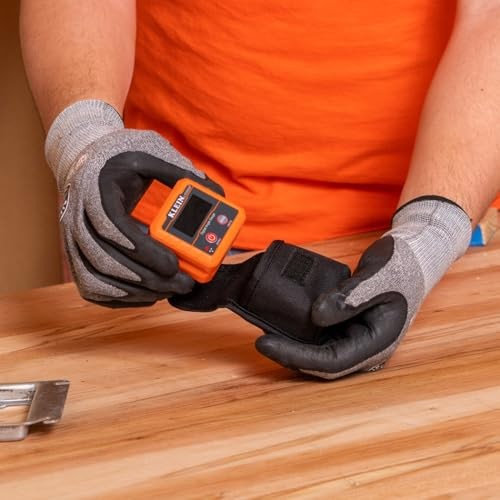 Klein Tools Digital Angle Finder Gauge Magnetic Base Degrees In/Ft