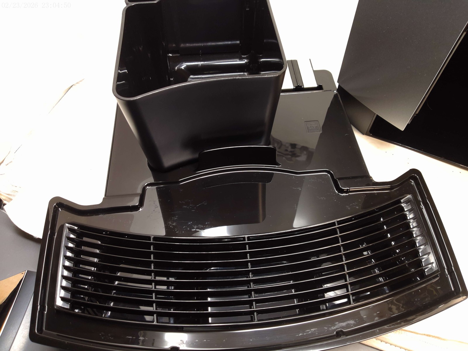 Jura E6 Superautomatic Espresso Machine (Platinum) - Used