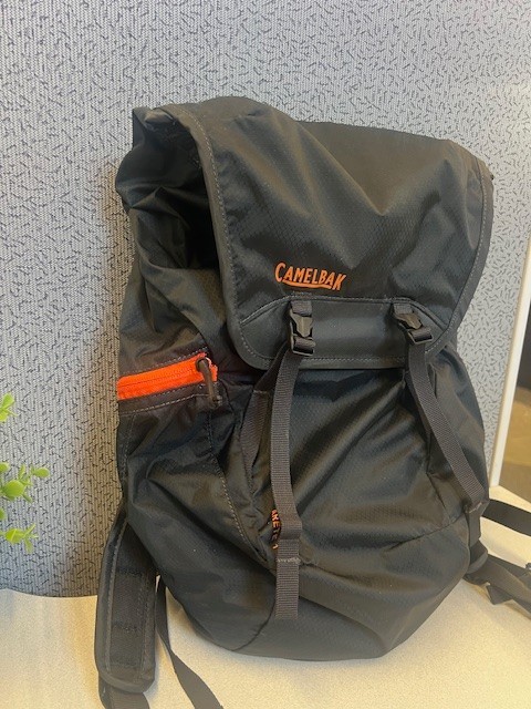 CamelBak Arete 18 Hydration Hiking Backpack Black Orange Packable Daypack