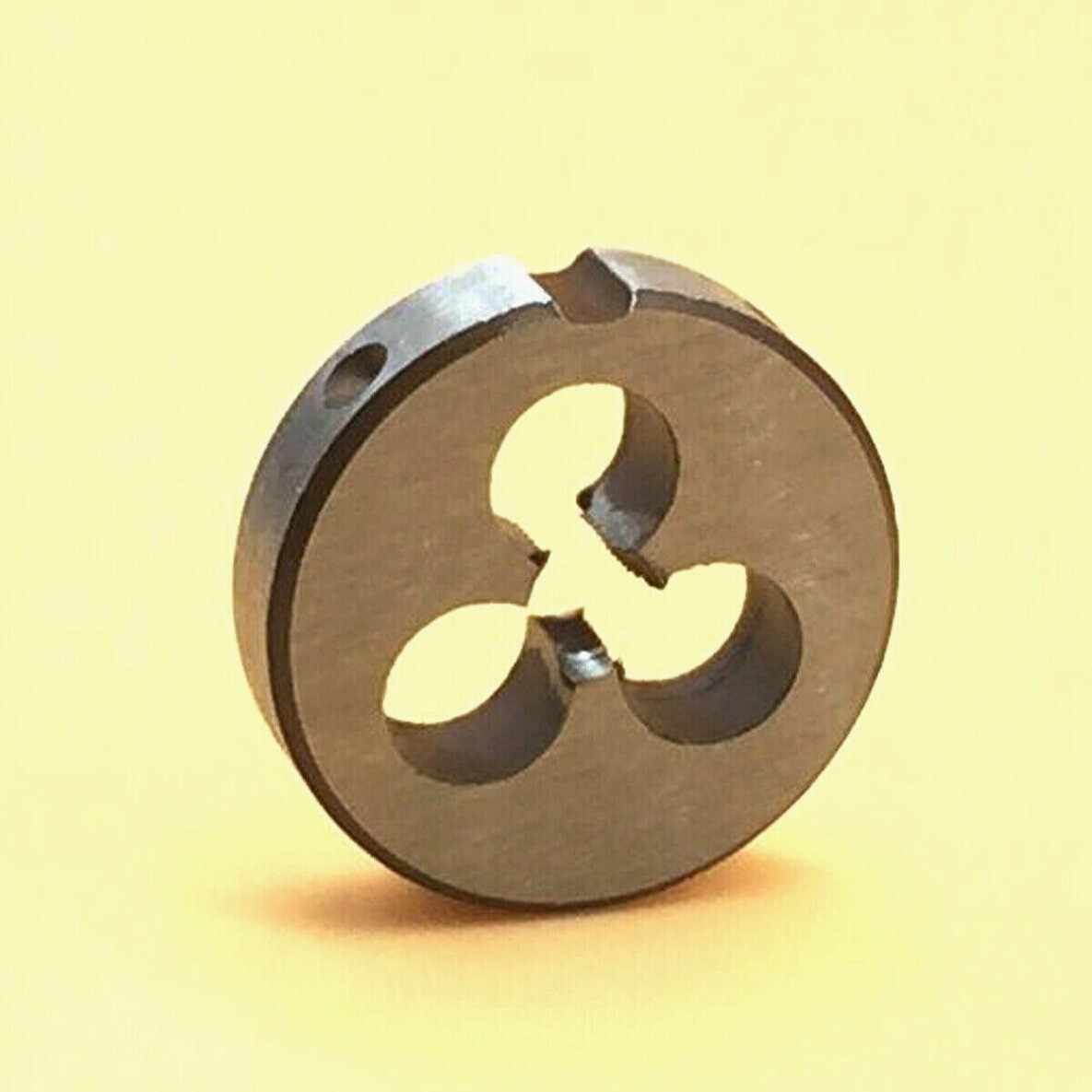 Die M4 x 0.5mm Metric Left hand Die 4x0.5mm Pitch [Sningau]