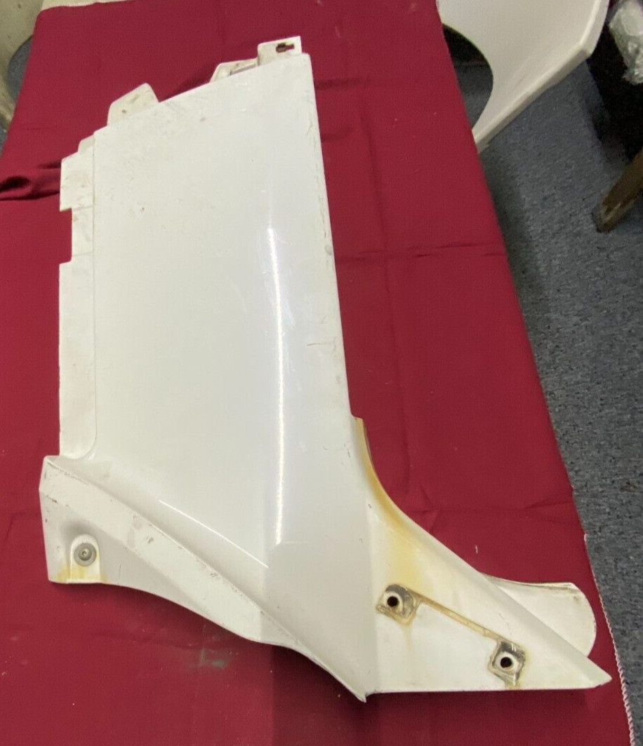 18-40815-004  OEM Freightliner COLUMBIA Cowl Left hand fender panel