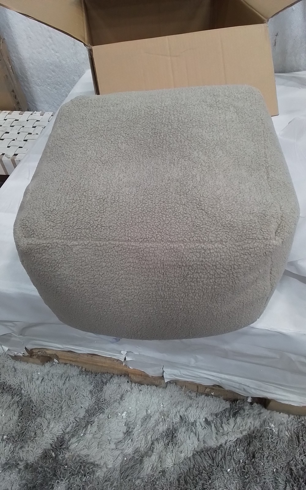 Safavieh SAMUELS BOUCLE POUF, Reduced Price 2172763900 SFV5041D