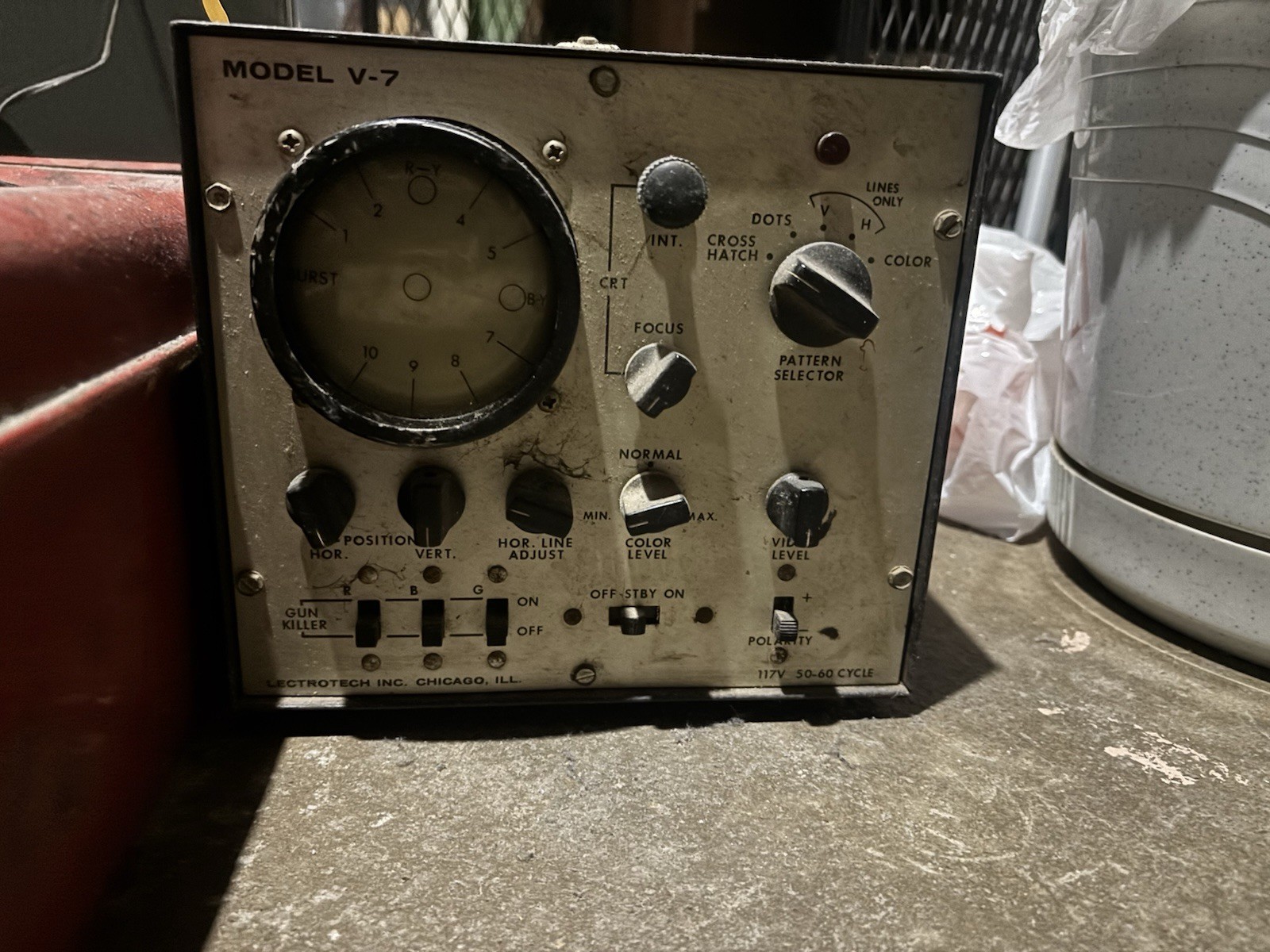 Letrotech V-7 Analog Vectorscope Oscilloscope Test Instrument