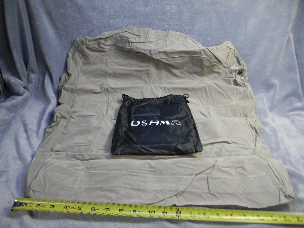 USHMA INFLATABLE GRAY WEDGE PILLOW FOR PORTABLE SLEEPING, TRAVEL, CAMPING W/BAG