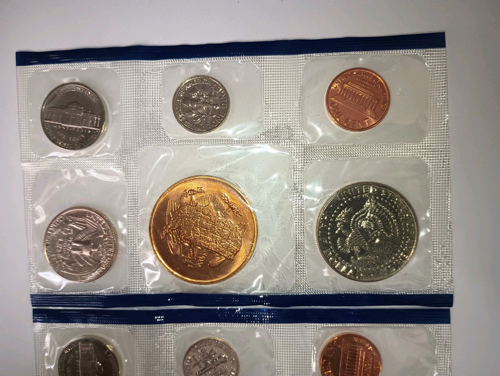 1988 PHILADELPHIA SOUVENIR MINT SET READ DESCRIPTION !