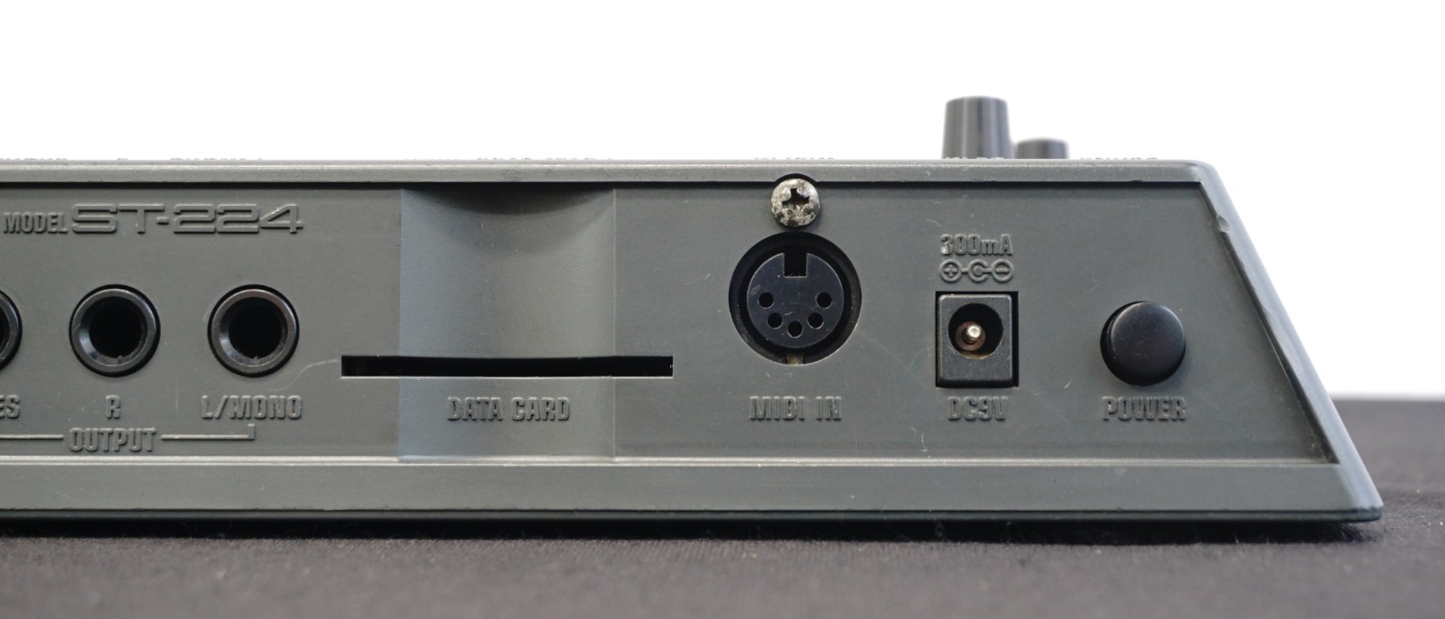 Zoom ST-224 SampleTrak Drum / Groove Machine & Sampler