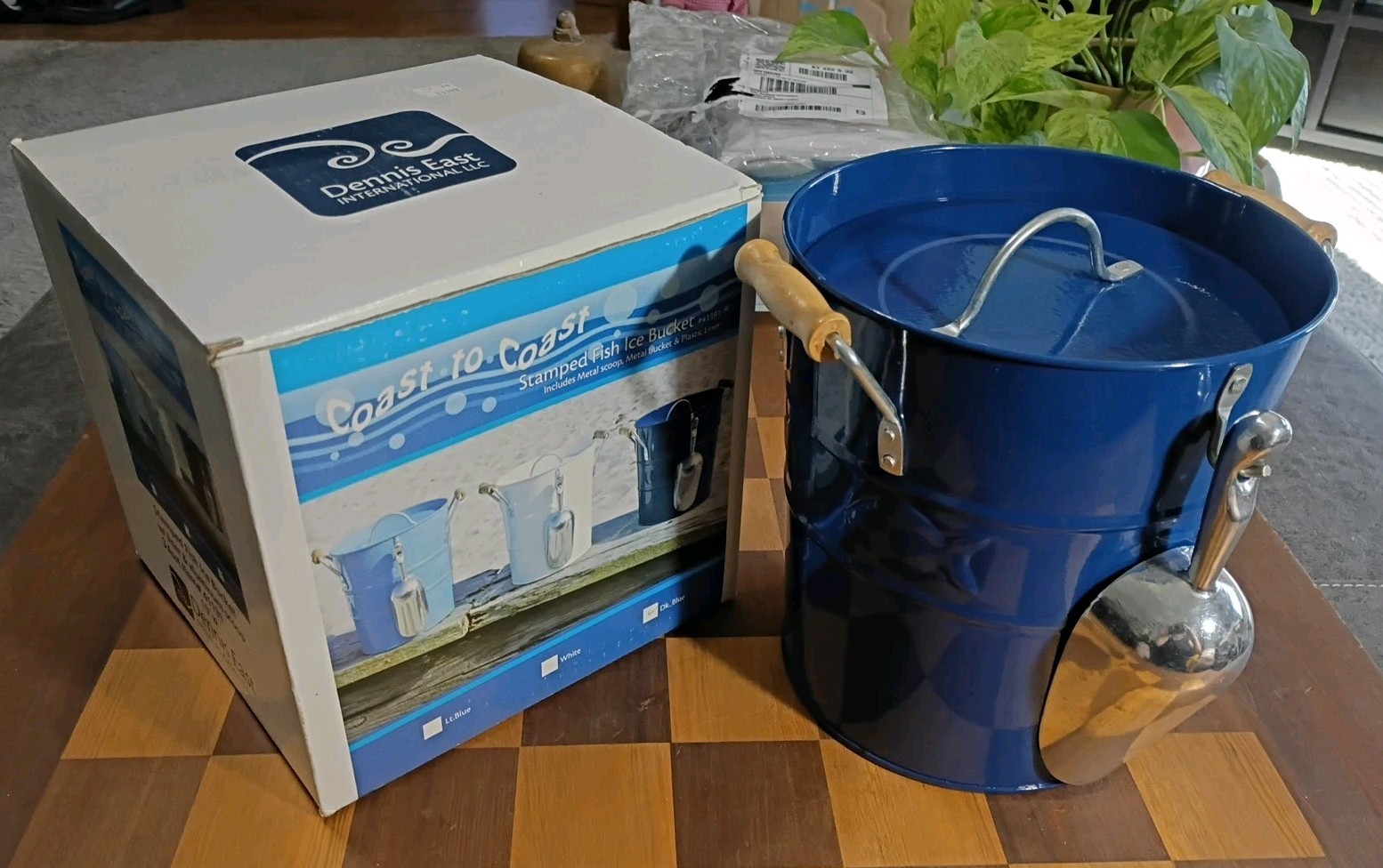 Coast To Coast Ice Bucket Stamped Fish - Dennis East Intern #41191 Lined Metal